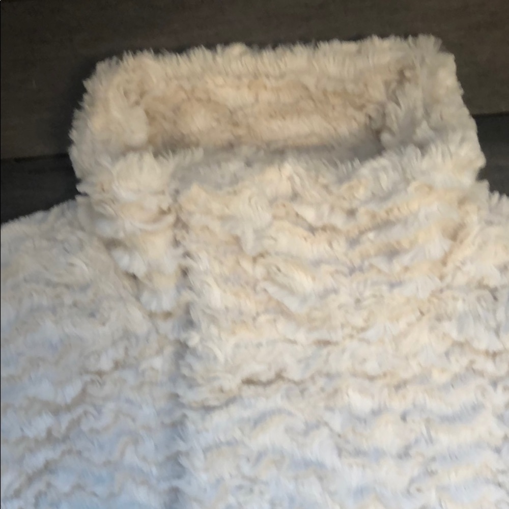 Patagonia pelage faux fur coat - Picture 2 of 15